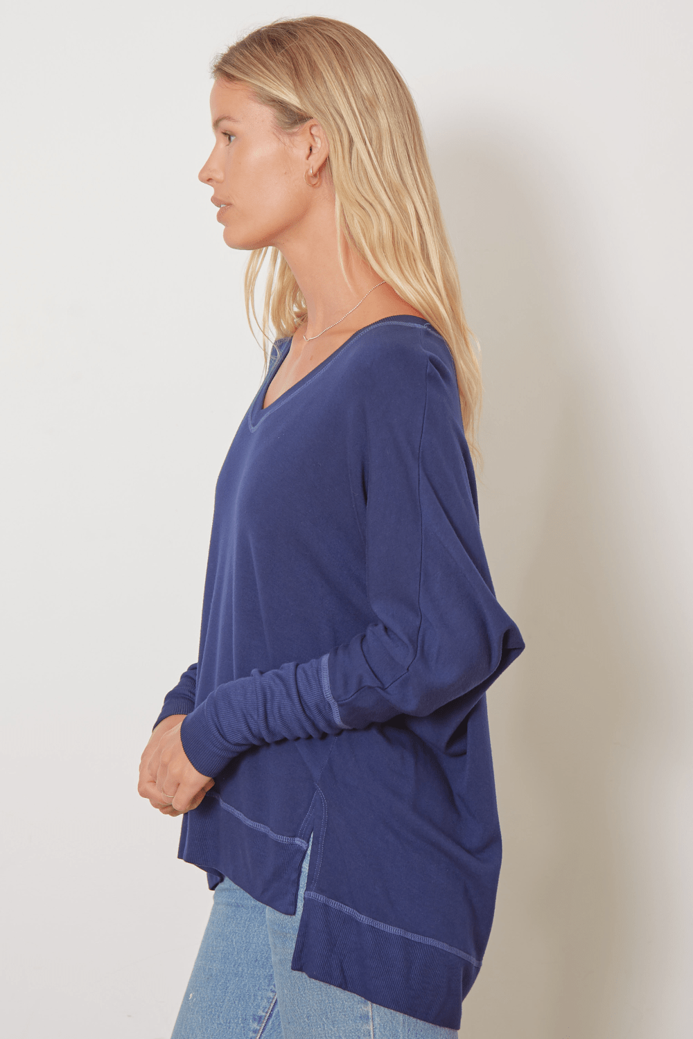The Carrie - Relaxed V-Neck Sweater - Purple Blue