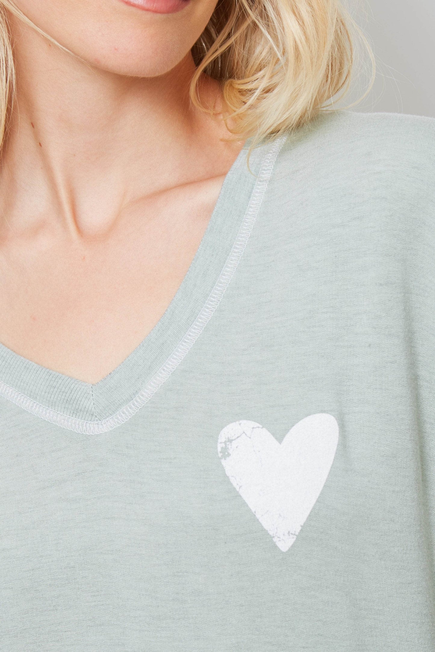 The Carrie - Distressed Heart - Pistachio