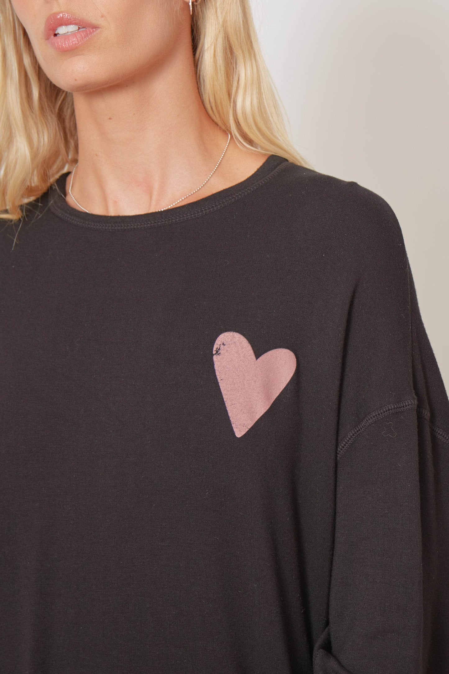 The Dawn - Distressed Heart - Black Sand
