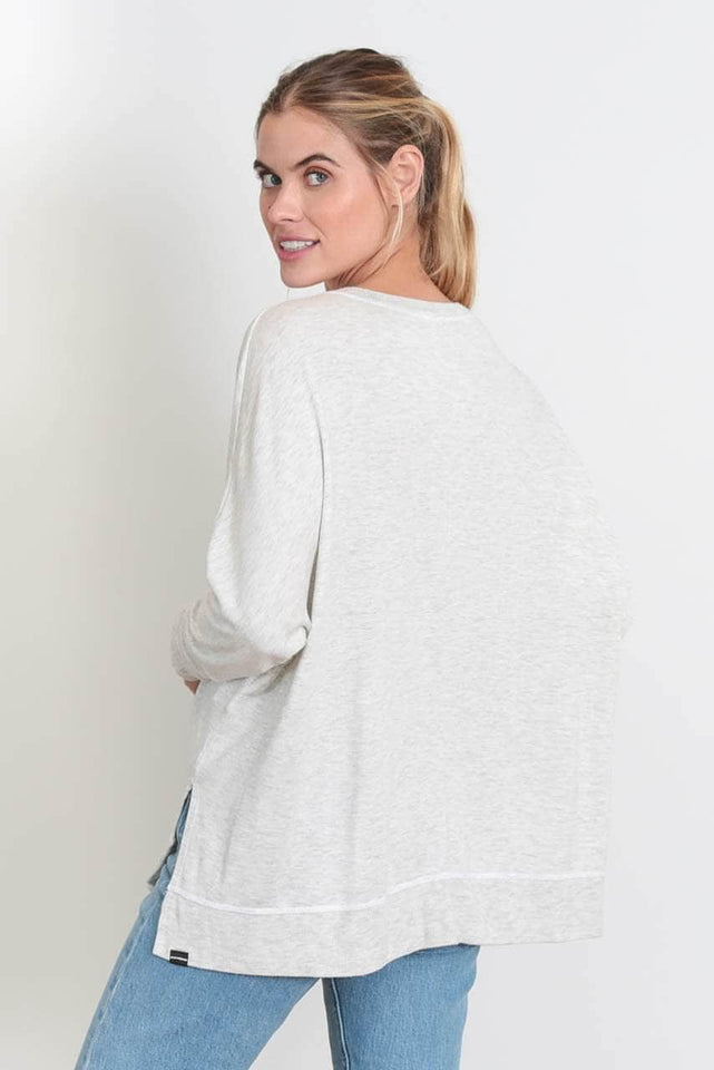 The Carrie - Relaxed V-Neck Sweater - Natural