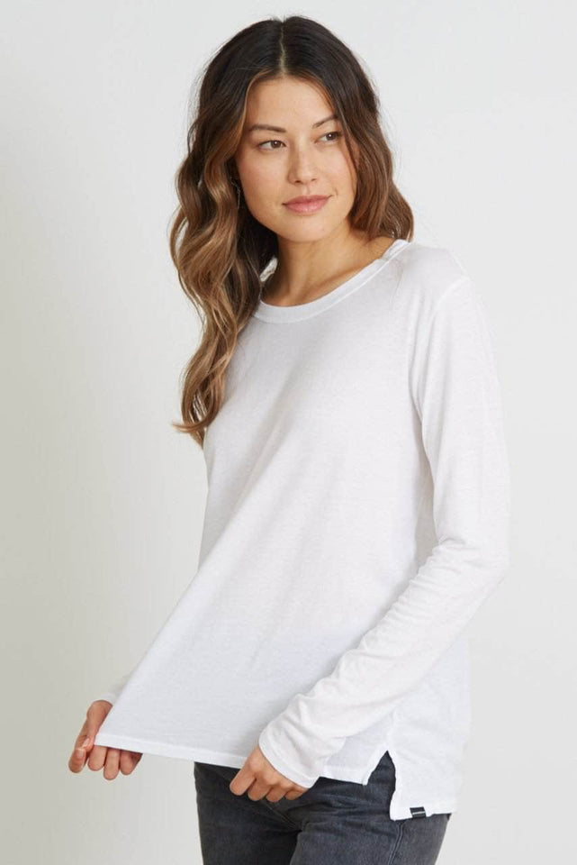 The Suzanne - Classic Fit Long Sleeve - Optic White