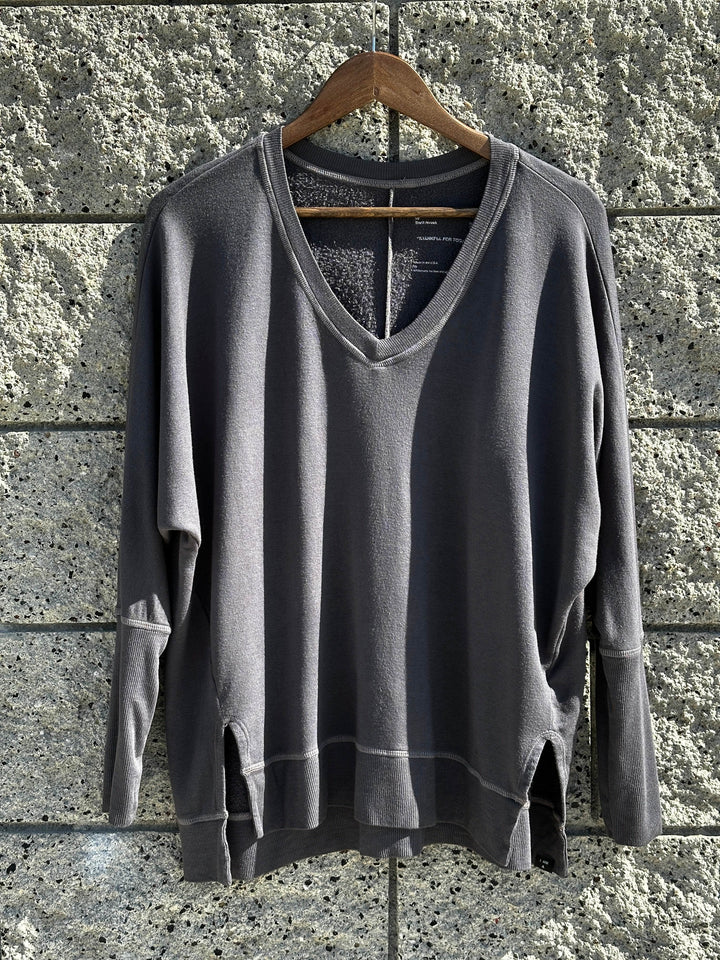 The Carrie - Relaxed V-Neck Sweater - Perfect Charcoal