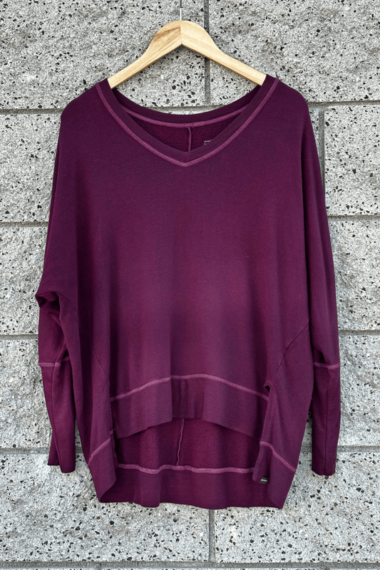 The Carrie - Relaxed V-Neck Sweater - Merlot