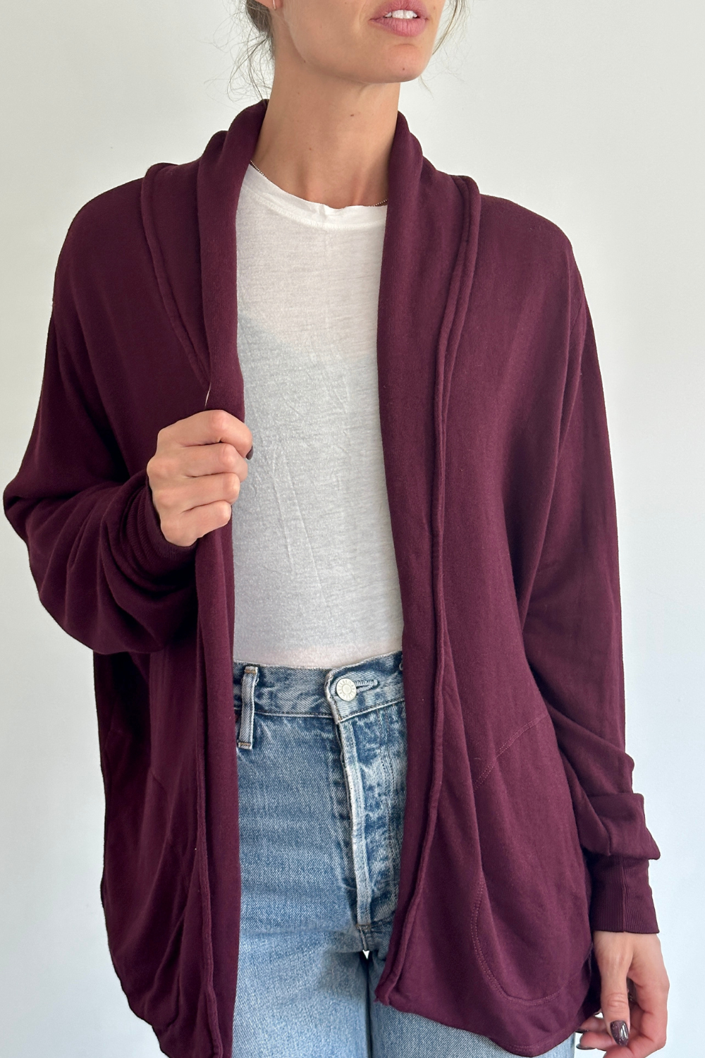 The Blake Cardigan - Everyday Basic - Vino