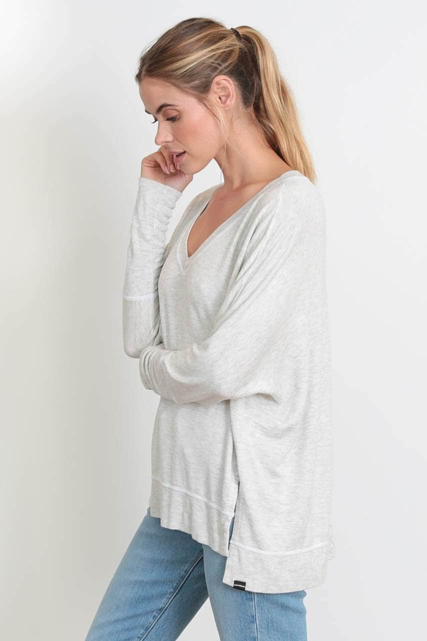 The Carrie - Relaxed V-Neck Sweater - Natural