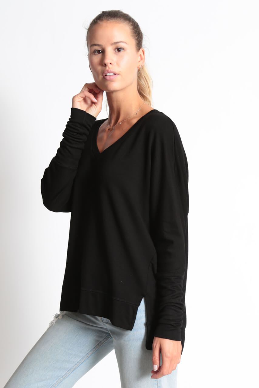 The Carrie - Relaxed V-Neck Sweater - Black Sand